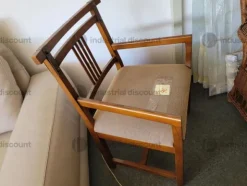 48#9481 Poltrone con mobili accessoti