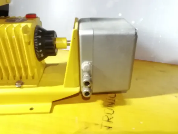 POMPA DOSATRICE CON VARIATORE A SERVOMOTORE