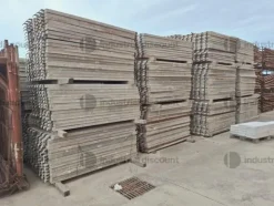2#9747 Ponteggio puntelli cavalletti assi container