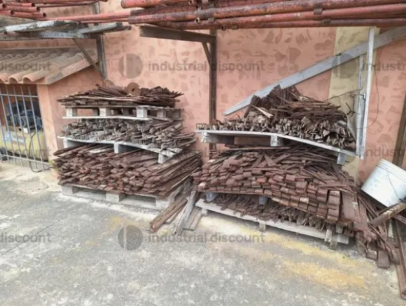 2#9747 Ponteggio puntelli cavalletti assi container