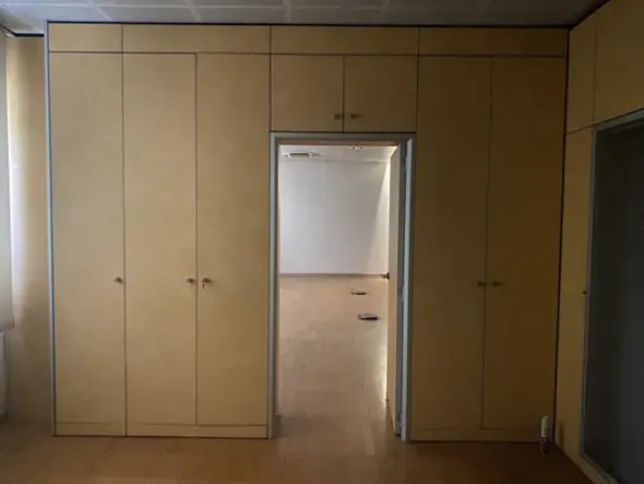 #2536069 Porzione di capannone con laboratori e uffici