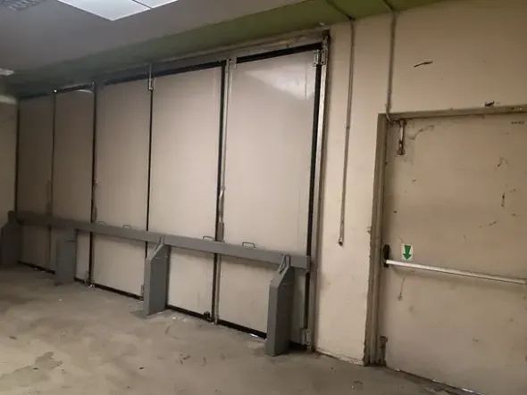 #2536069 Porzione di capannone con laboratori e uffici