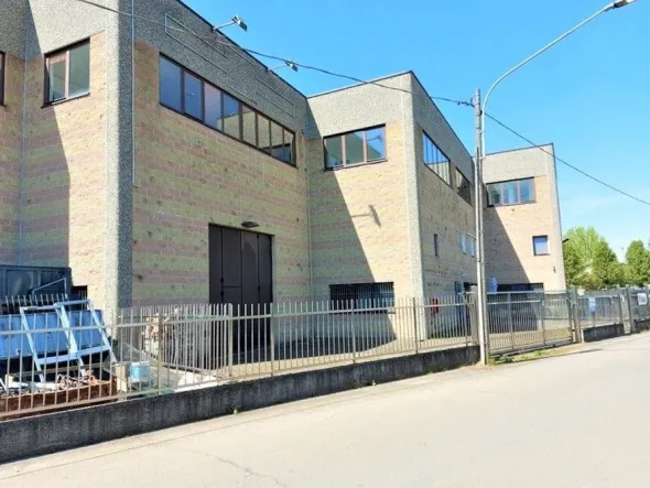 #14770 Porzione di capannone industriale con uffici