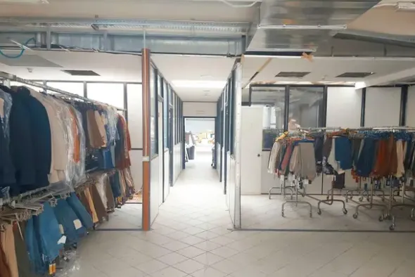#21352 Porzione di capannone su due livelli