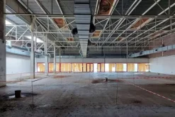 #14882 Porzione di capannone uso commerciale