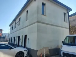 #21605 Porzione di complesso commerciale/logistico con area esterna