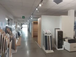#21605 Porzione di complesso commerciale/logistico con area esterna