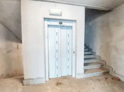 #23899 Porzione di complesso polifunzionale