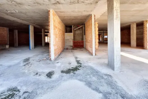 #23083 Porzione di edificio a torre in corso di costruzione