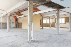 #22061 Porzione di edificio destinata a uffici