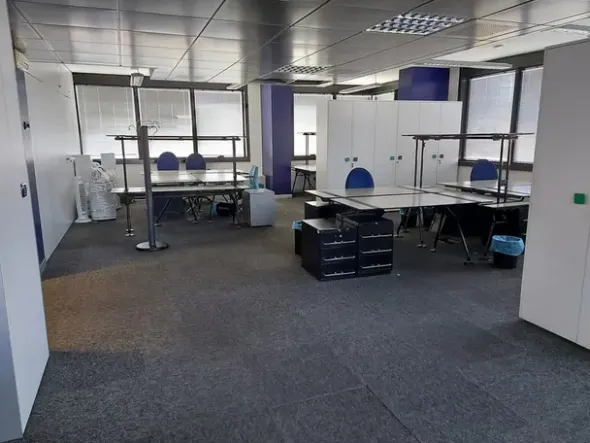 #16065 Porzione di edificio direzionale disposto su sei livelli
