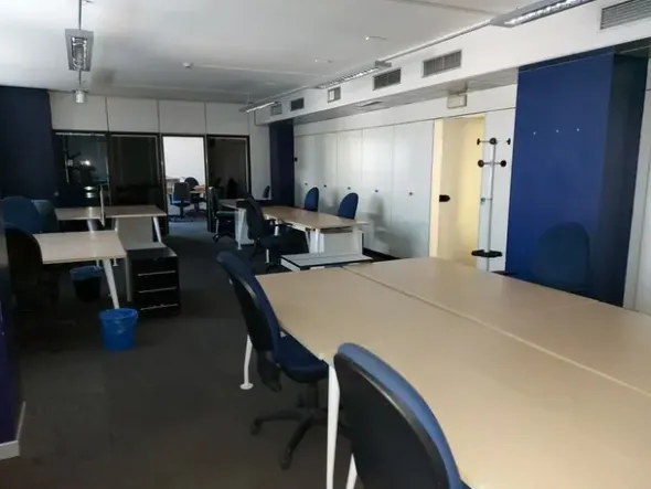 #16065 Porzione di edificio direzionale disposto su sei livelli