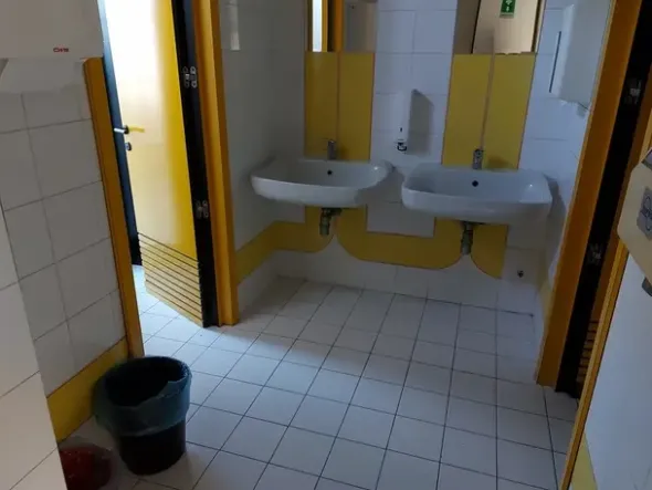 #16065 Porzione di edificio direzionale disposto su sei livelli