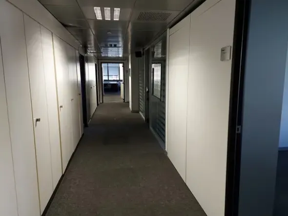 #16065 Porzione di edificio direzionale disposto su sei livelli