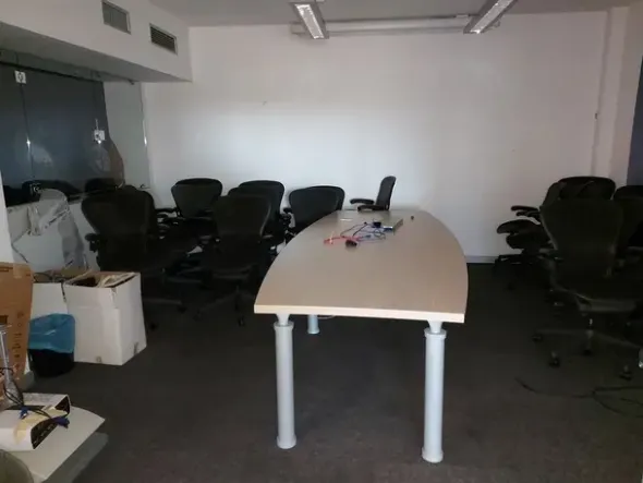 #16065 Porzione di edificio direzionale disposto su sei livelli
