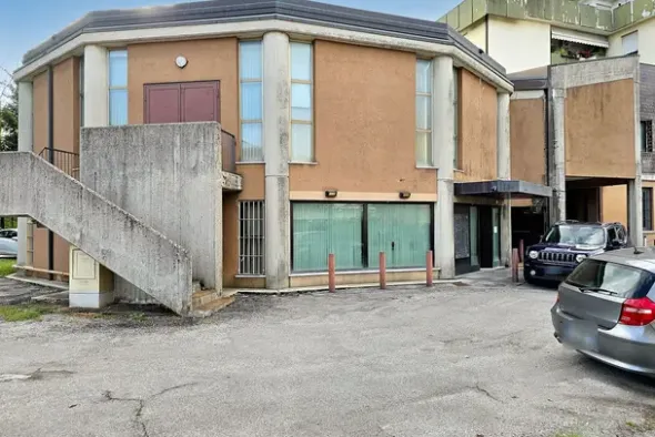 #24393 Porzione di edificio uso auditorium e uffici