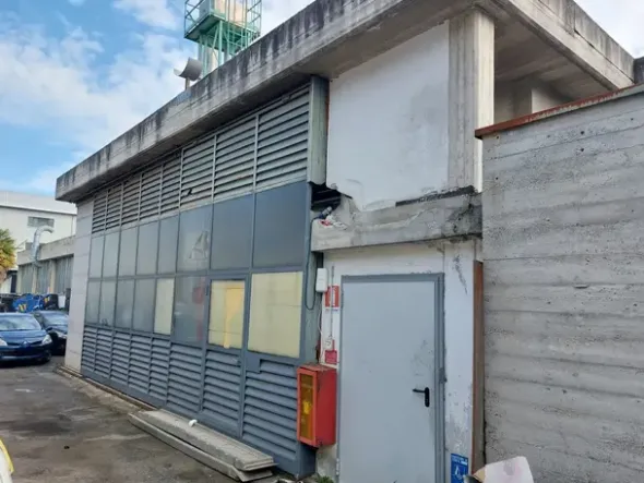 #2521007 Porzione di Laboratorio con area esterna pertinenziale