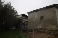 #598 Porzione di tre fabbricati rurali