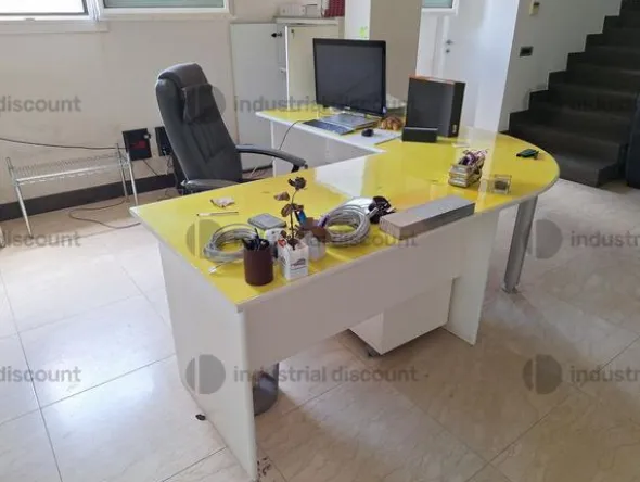 10#10254 Postazioni scrivanie
