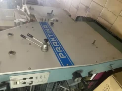 pratika 00 monocolore con gru-ppo numerazione