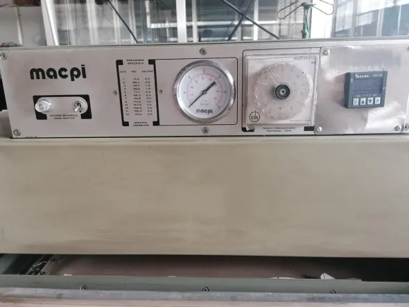 PRESSA ADESIVATRICE MACPI