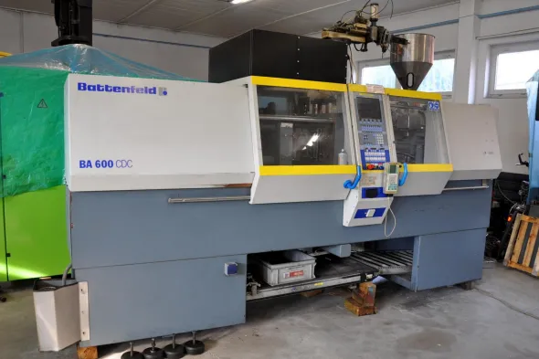 Pressa ad iniezione BATTENFELD BA 600 CDC