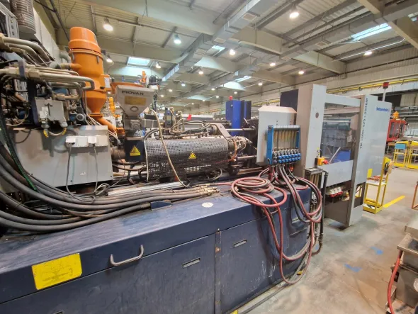 Pressa a iniezione BATTENFELD TM 1300