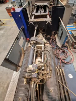 Pressa a iniezione BATTENFELD TM 1300