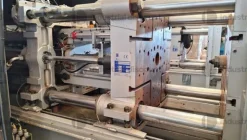 3#9600 Pressa a iniezione BMB 700/20PI