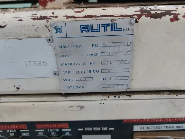 17#7556 Pressa a iniezione Dong Shin Rutil