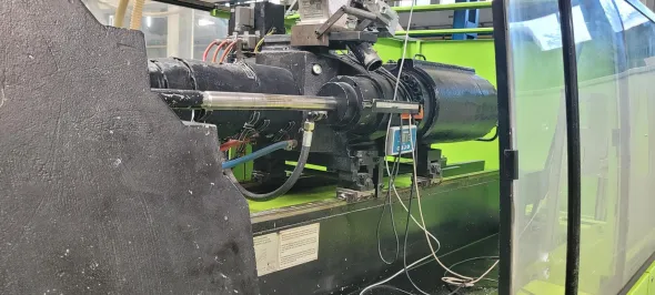 Pressa a iniezione ENGEL ES 1350/350 HL