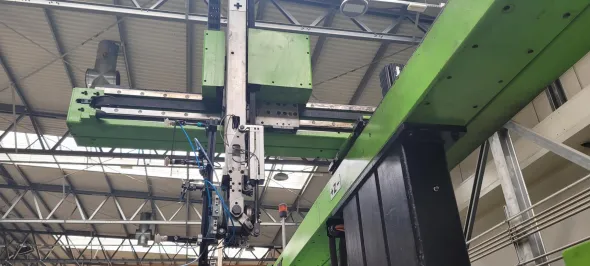 Pressa a iniezione ENGEL ES 1350/350 HL