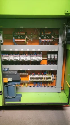 Pressa a iniezione ENGEL ES 1350/350 HL