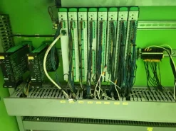 Pressa a iniezione ENGEL INSERT 200H/50