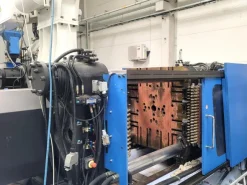 Pressa a iniezione FCS SD-600 M