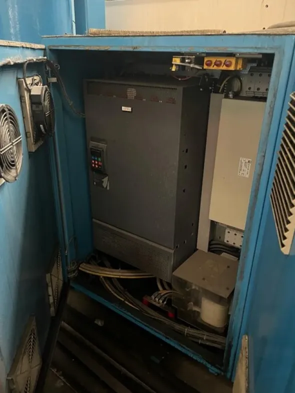 4#7965 Pressa a Iniezione Italtech KS 1600 con Robot