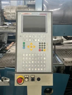3#7965 Pressa a Iniezione Italtech MSH 1500 con Robot