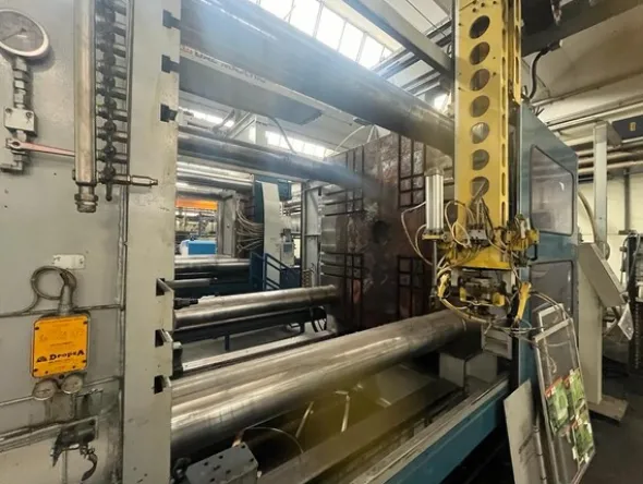 3#7965 Pressa a Iniezione Italtech MSH 1500 con Robot