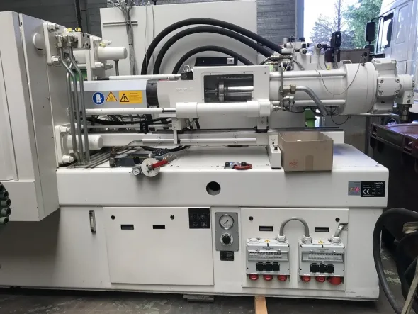 Pressa a iniezione KRAUSS MAFFEI KM 200/1400/C2