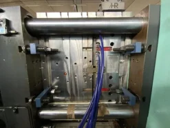 1#8636 Pressa a Iniezione per termoplastici NPM Dynamic 150 con accessori