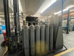 5#7965 Pressa a Iniezione Remu HMSY 2000 T con Robot