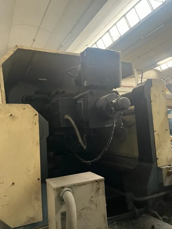 5#7965 Pressa a Iniezione Remu HMSY 2000 T con Robot