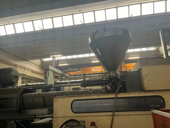 5#7965 Pressa a Iniezione Remu HMSY 2000 T con Robot