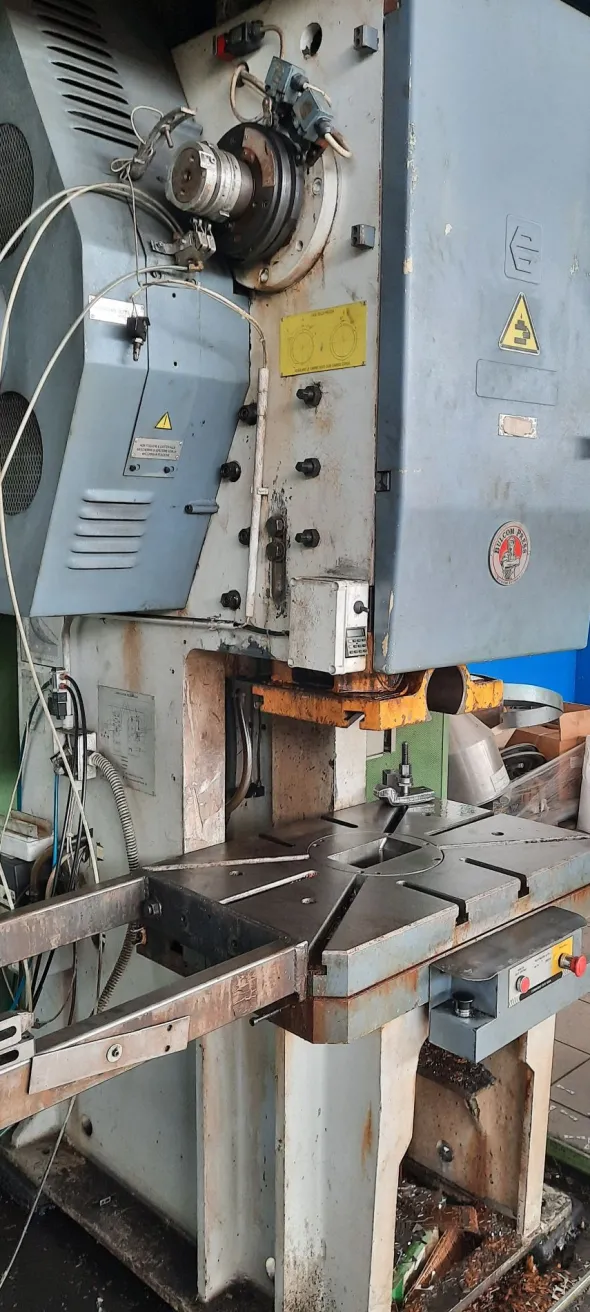 PRESSA ECCENTRICA 60 TON USATA MECCANICA BULCOM
