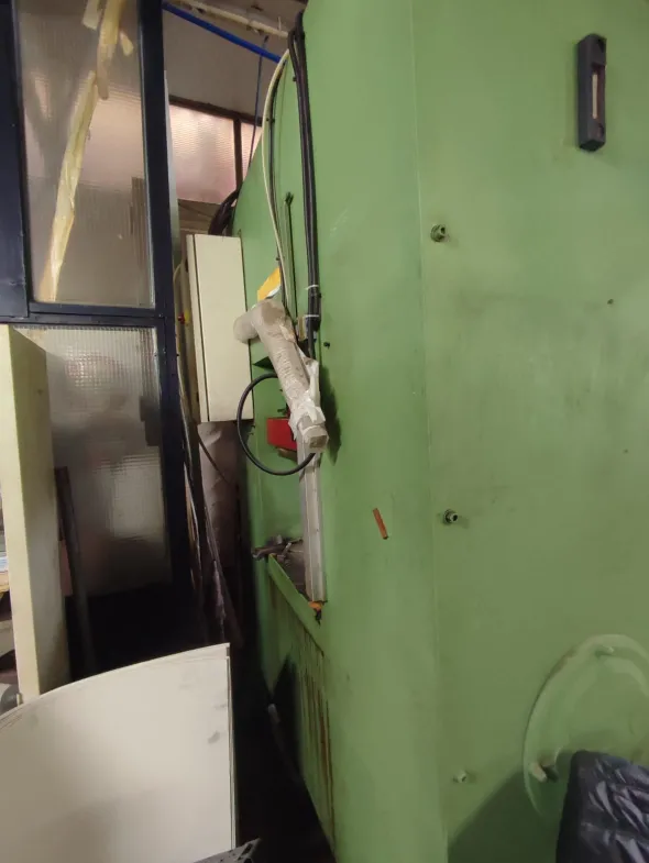 Pressa energo 600 tonn