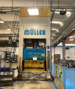 PRESSA IDRAULICA MULLER 315 TON Model ZE 315