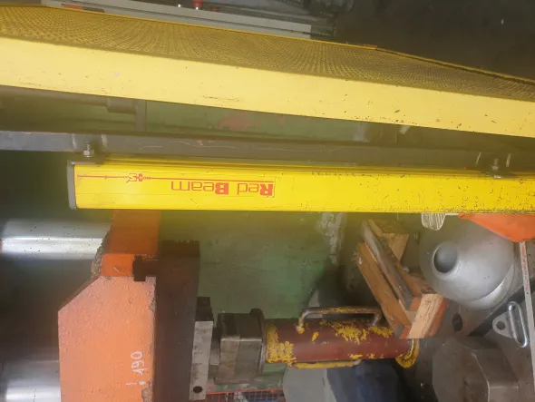 Pressa idraulica 120 T con protezioni sicurezza