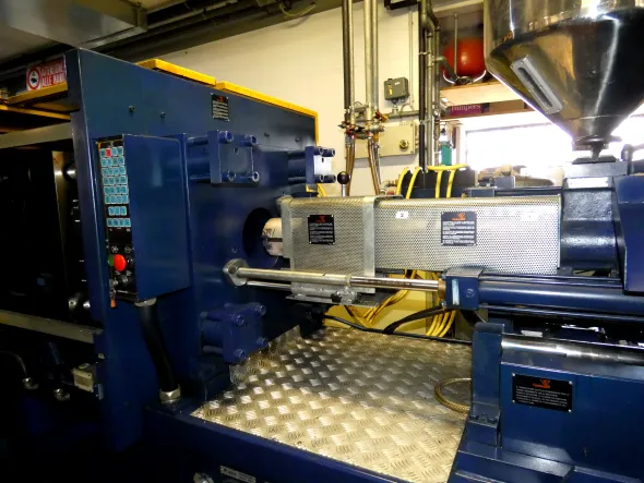 PRESSA INIEZIONE METALMECCANICA PLAST PENTATRON 135/250