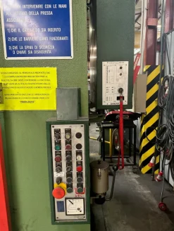 Pressa meccanica a doppio montante OMERA 350 Ton