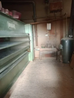 Pressa multivano COLOMBO R. a caldo con piani massicci